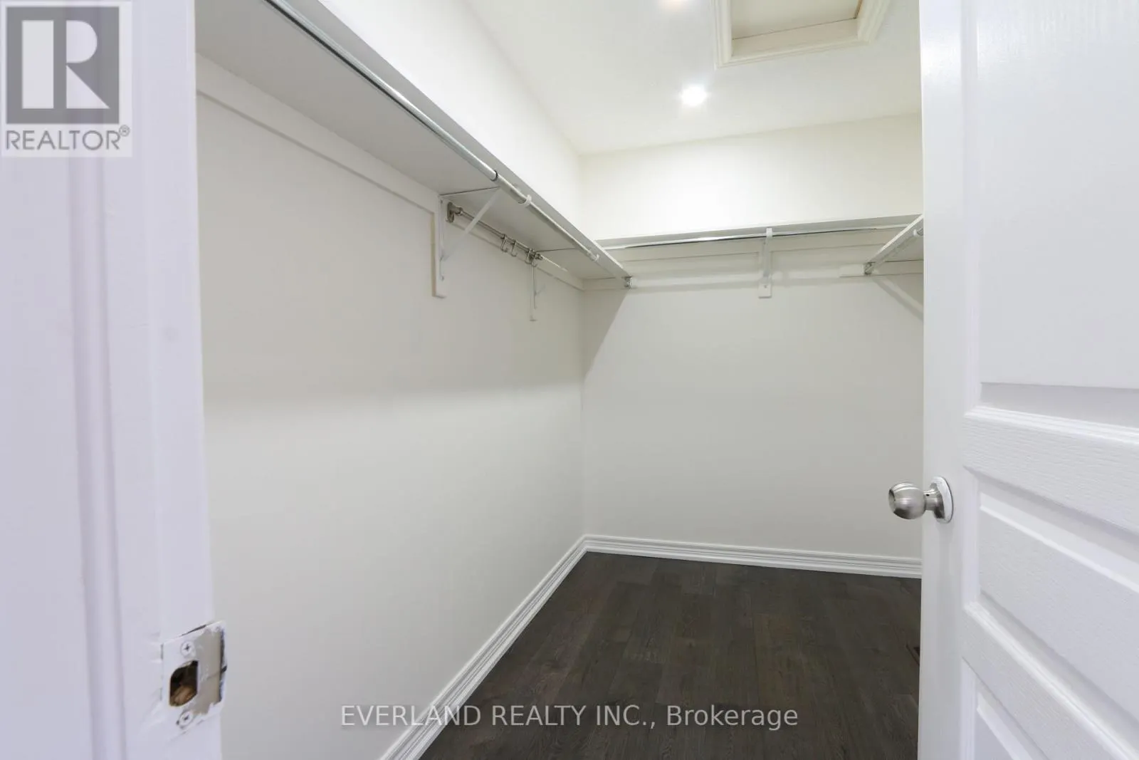 51 LUCIDA COURT