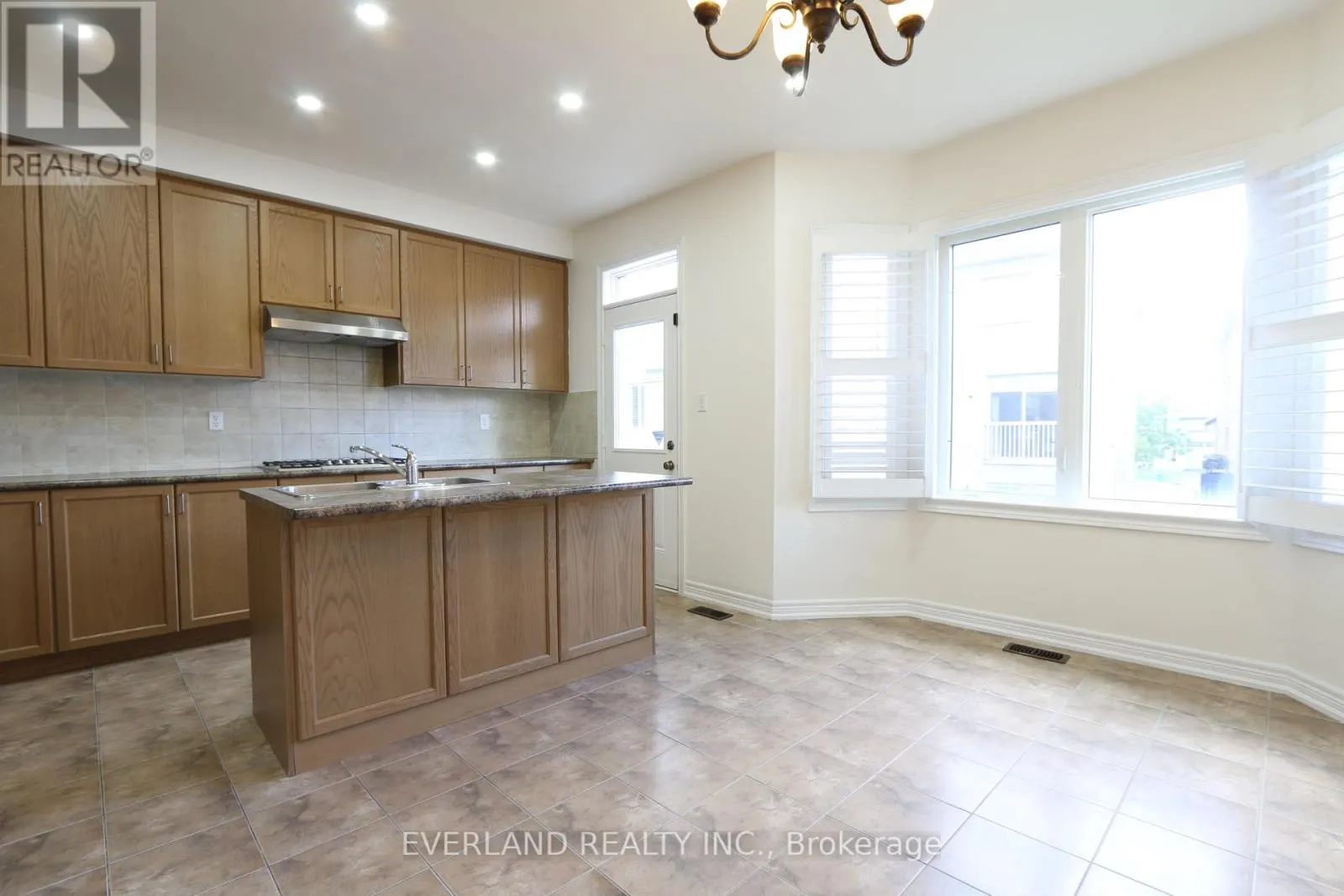 51 LUCIDA COURT