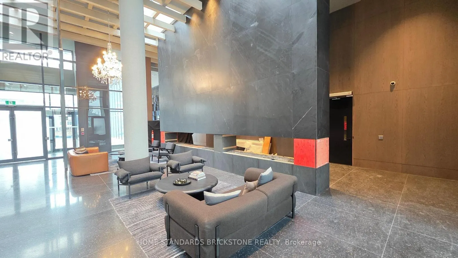 3711 - 28 INTERCHANGE WAY