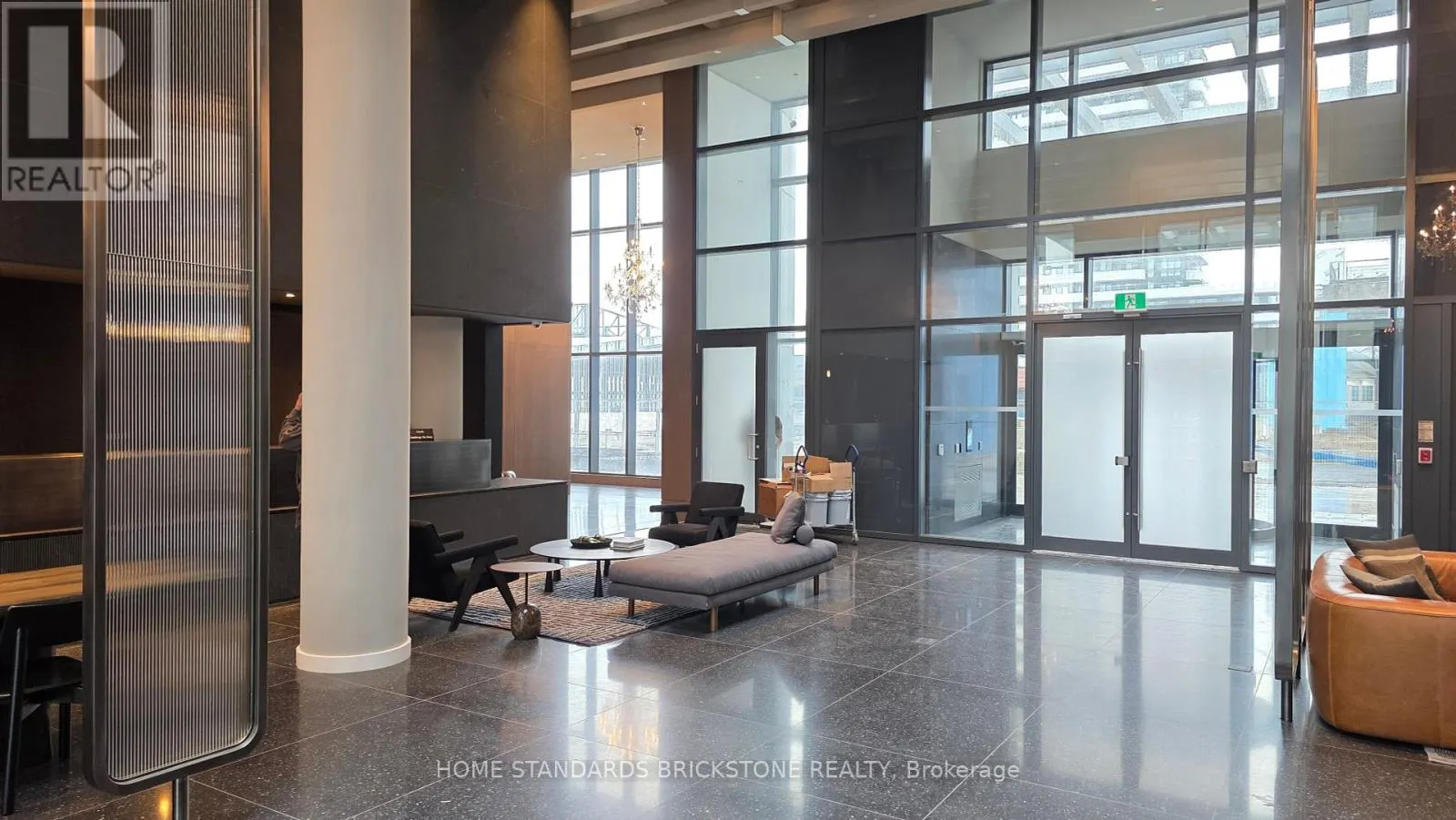 3711 - 28 INTERCHANGE WAY