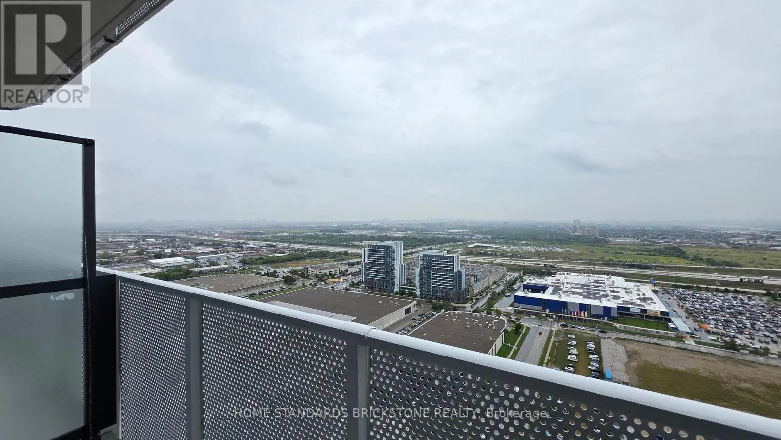 3711 - 28 INTERCHANGE WAY