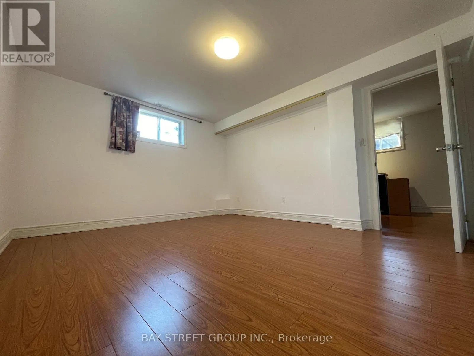 BSMT - 469 LYNETT CRESCENT