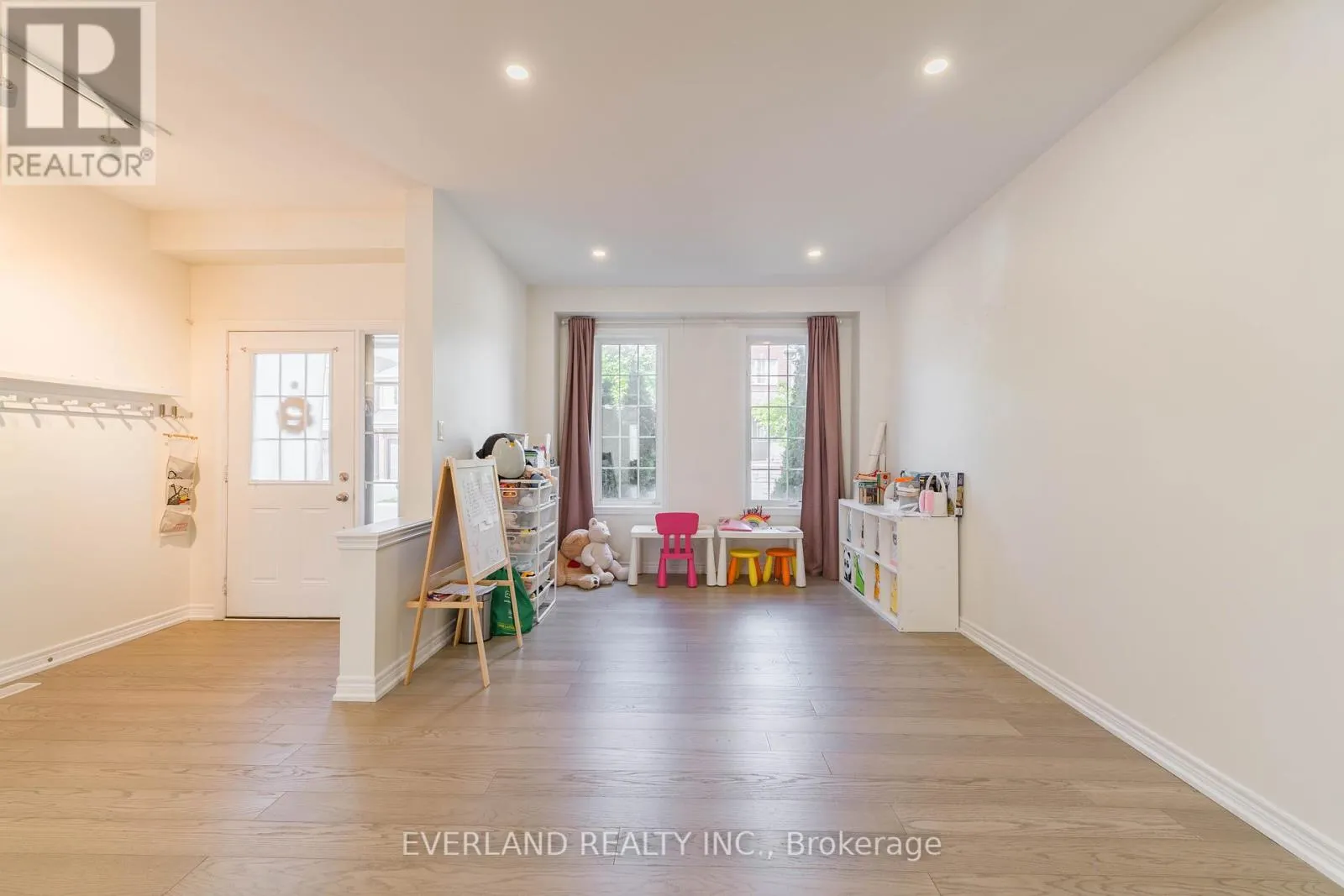 11 LIMELIGHT STREET