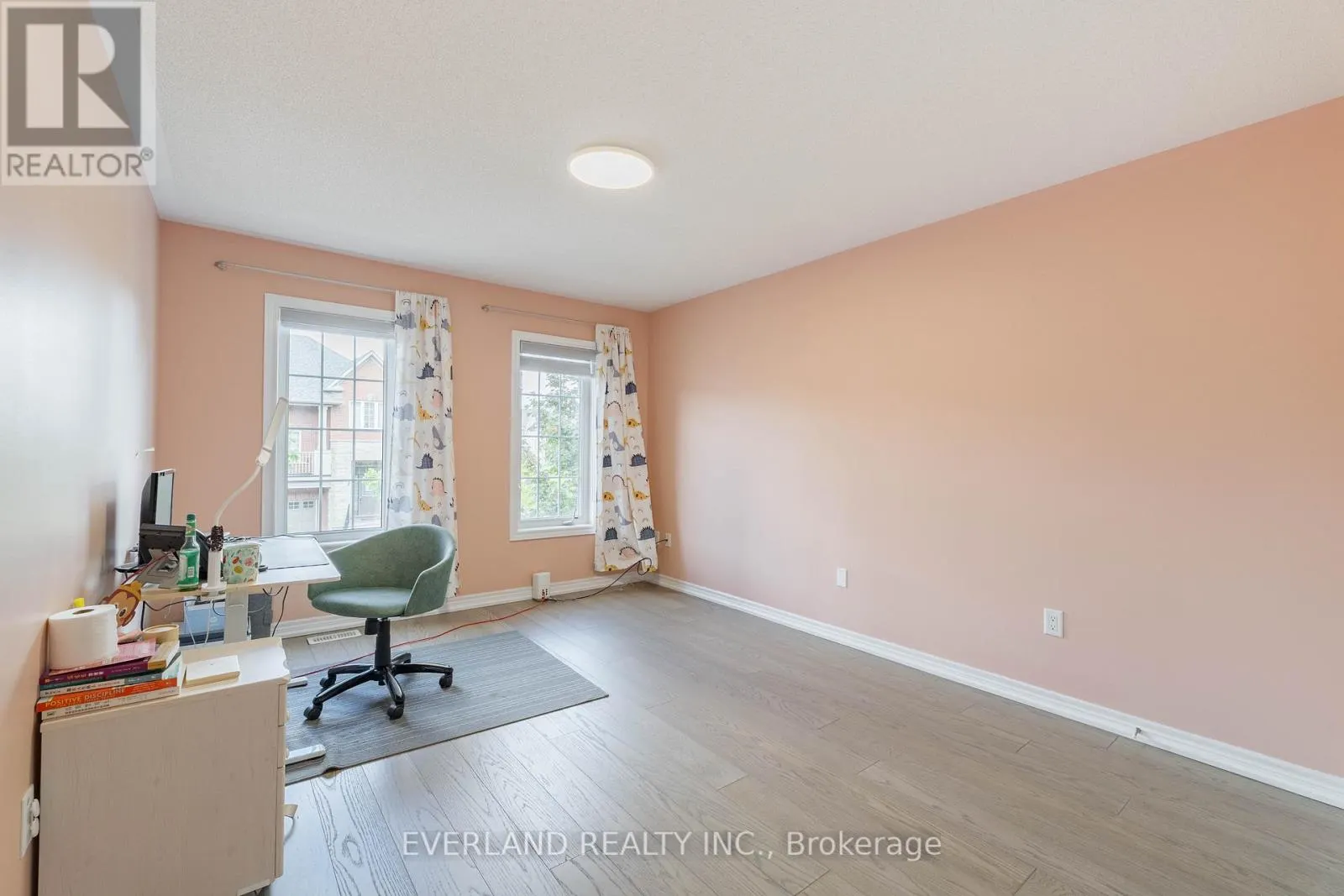 11 LIMELIGHT STREET
