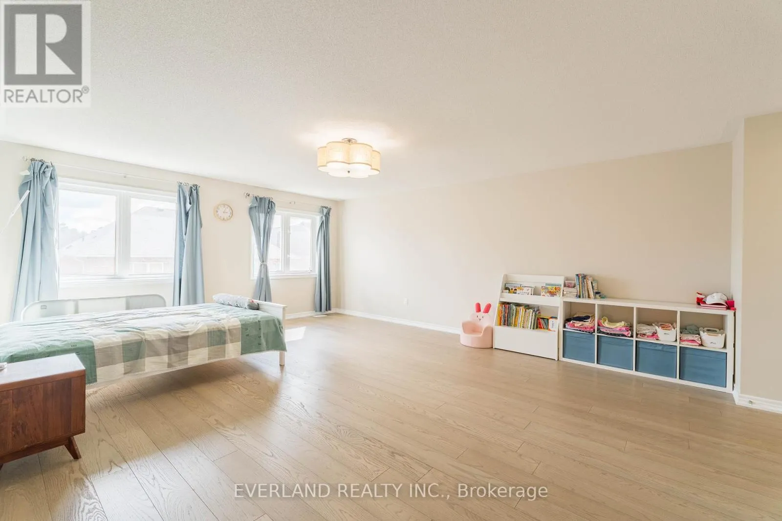 11 LIMELIGHT STREET