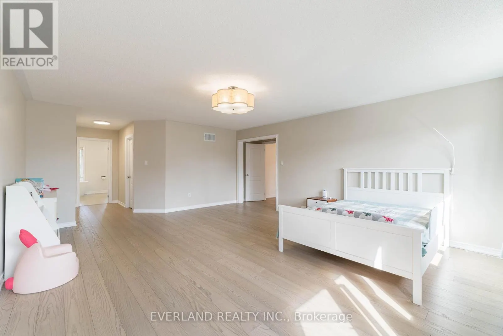 11 LIMELIGHT STREET