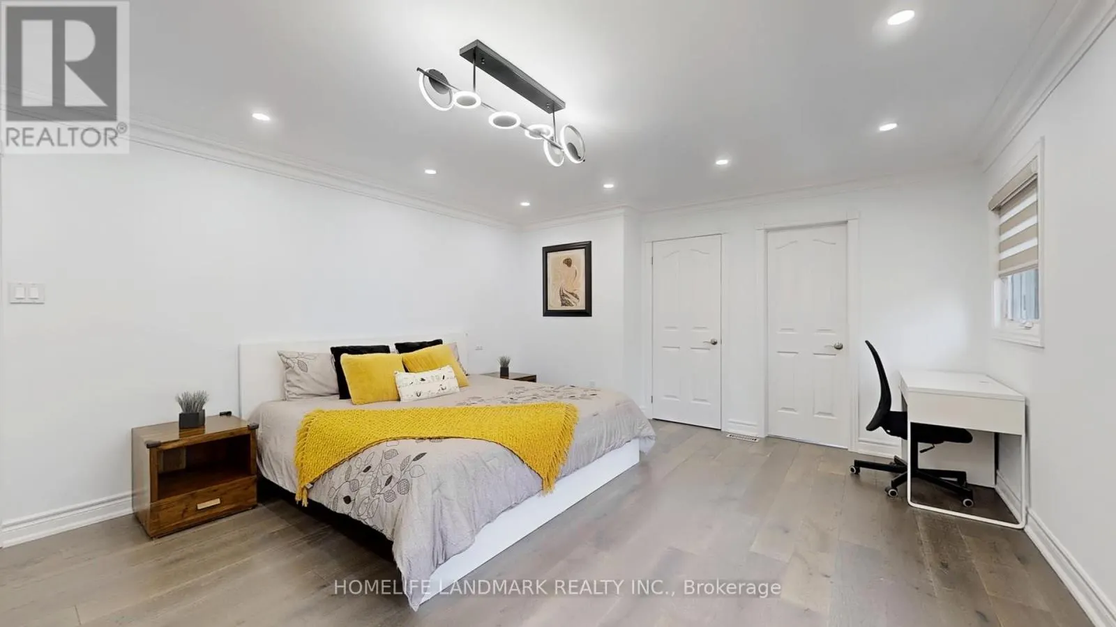 16 CRESCENTVIEW ROAD