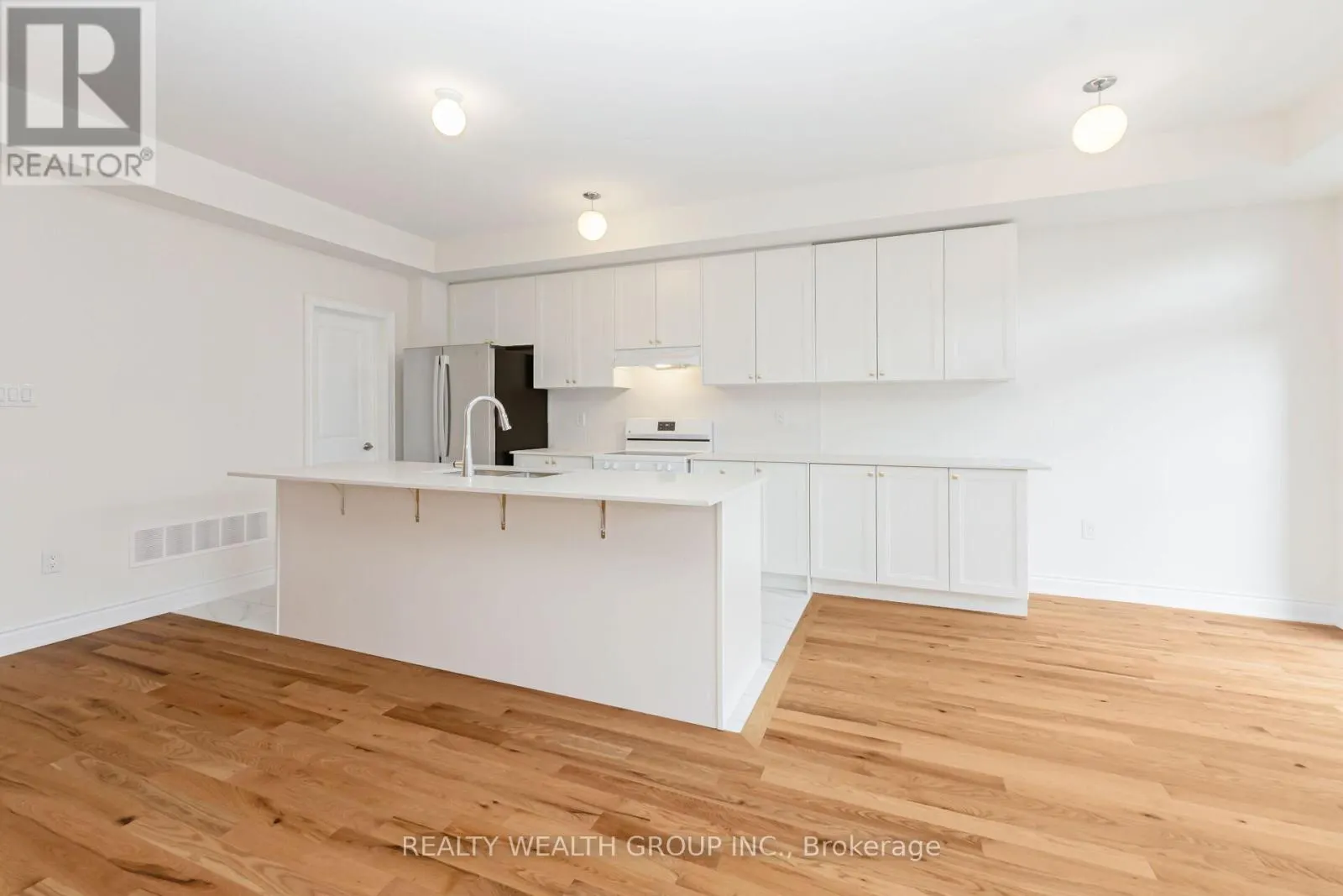 221 TENNANT CIRCLE