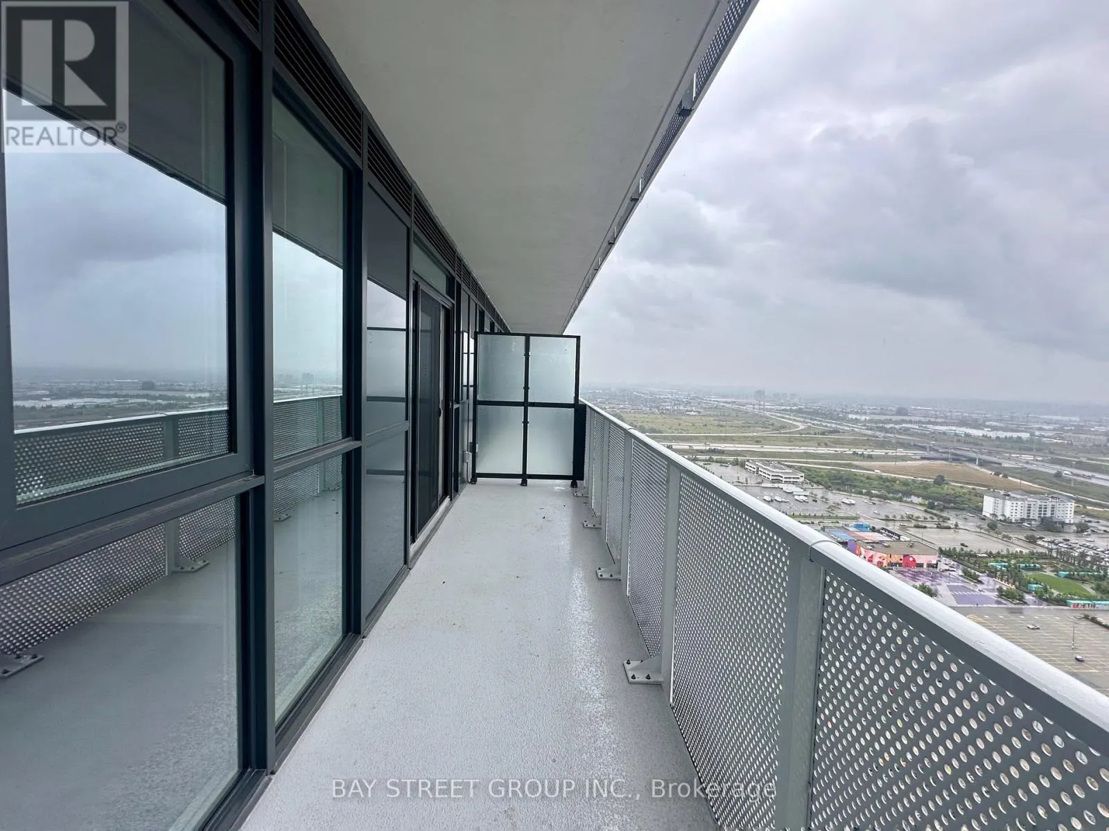 4102 - 28 INTERCHANGE WAY