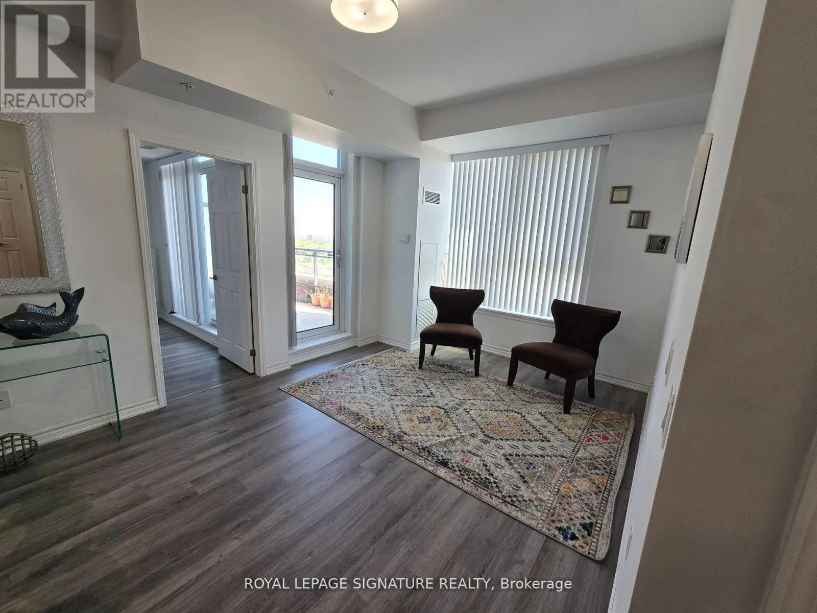 610 - 11611 YONGE STREET