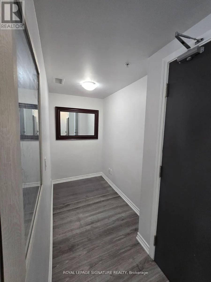 610 - 11611 YONGE STREET