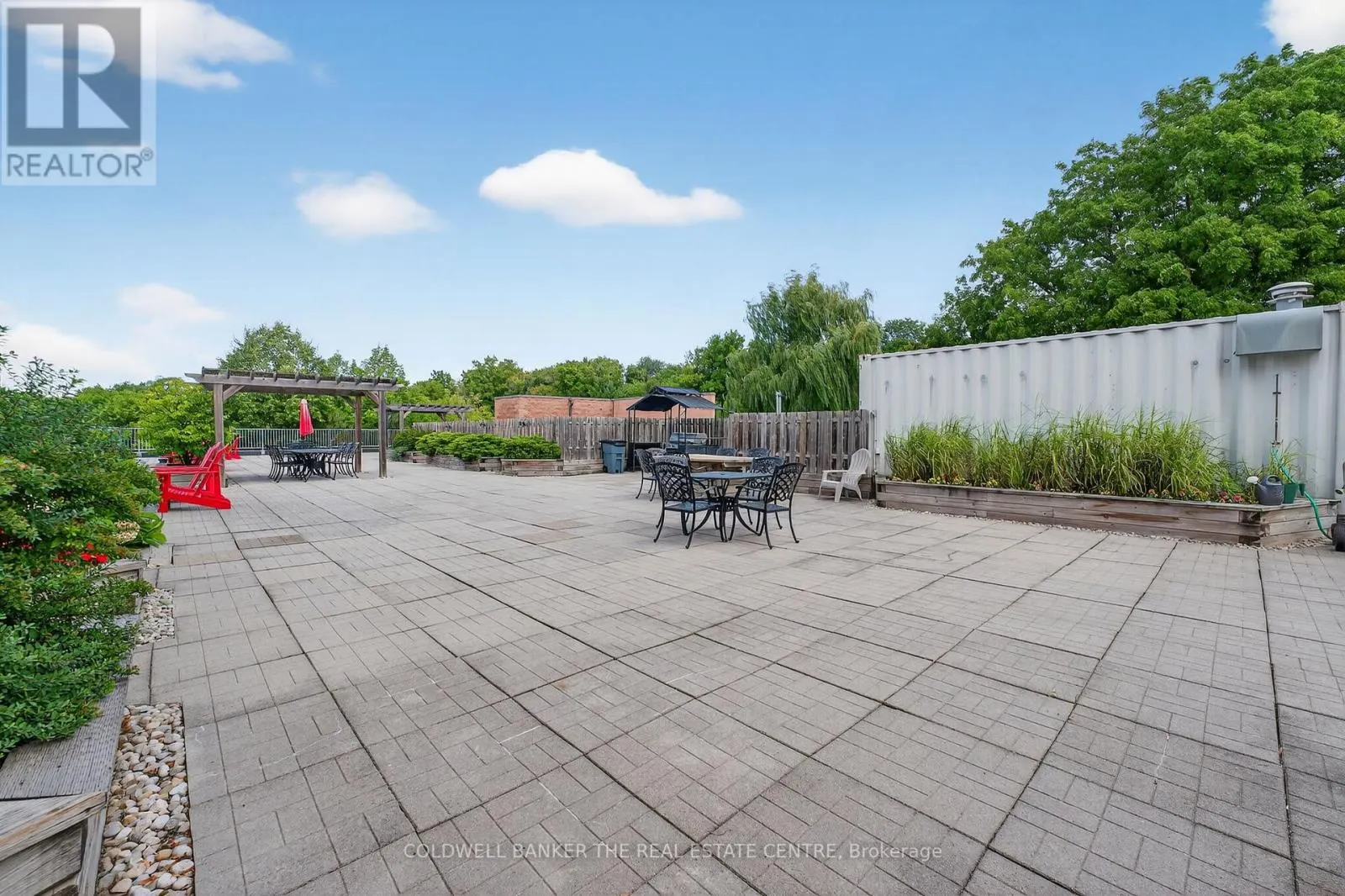 318 - 543 TIMOTHY STREET