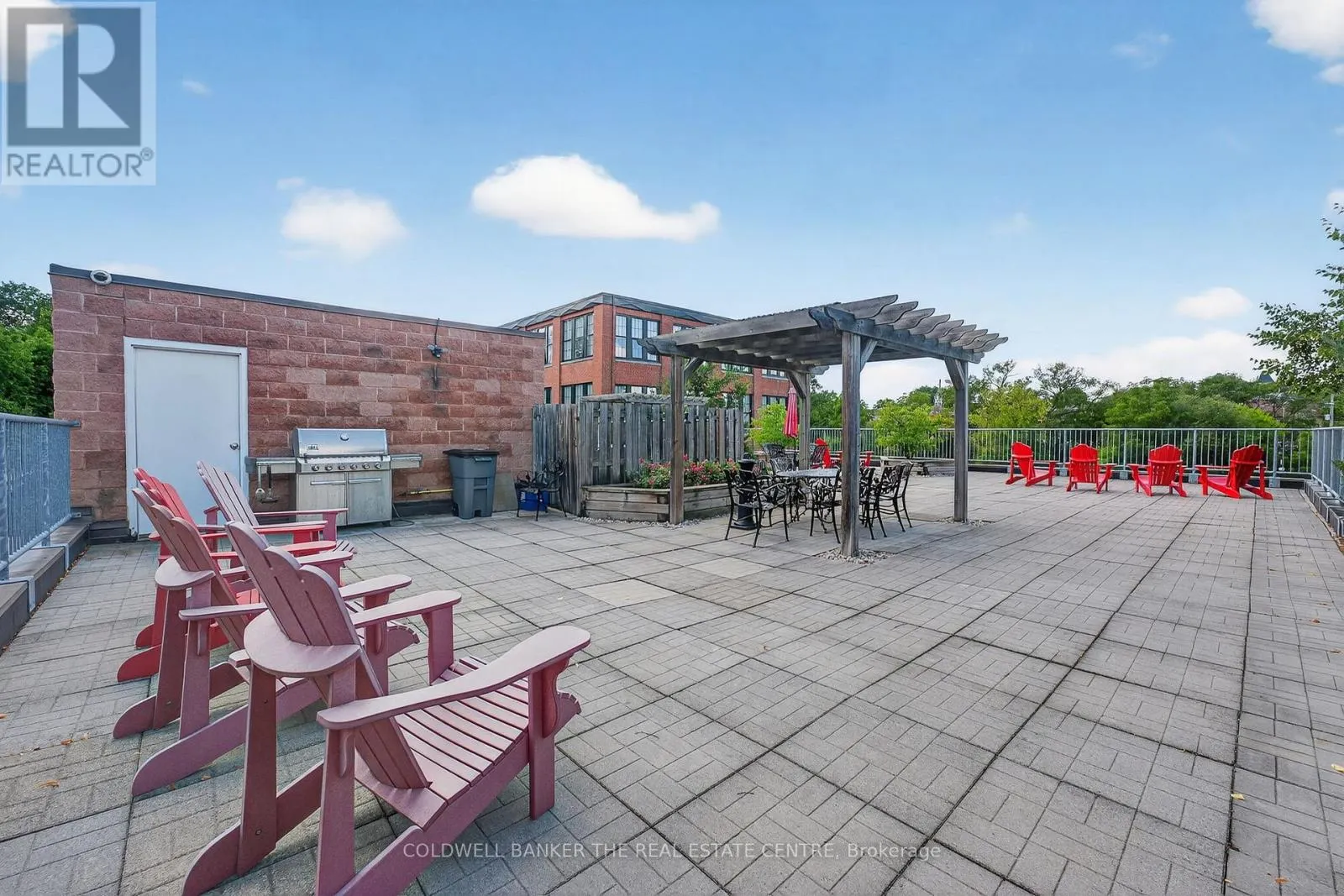 318 - 543 TIMOTHY STREET
