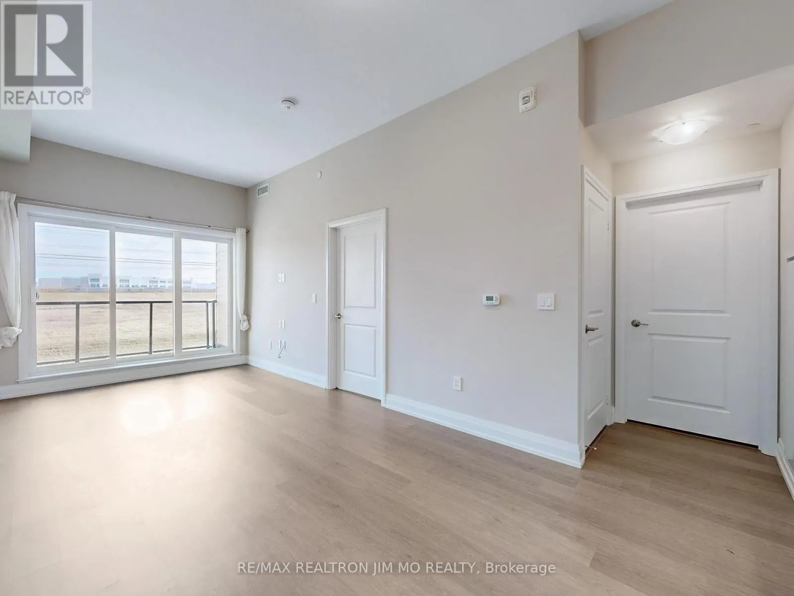 416 - 555 WILLIAM GRAHAM DRIVE