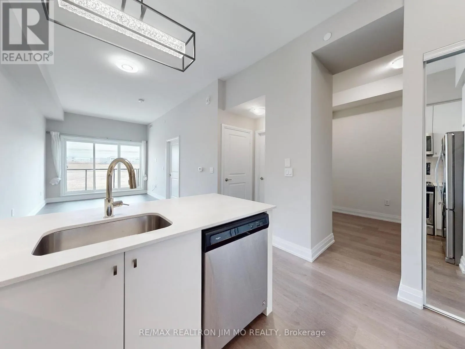 416 - 555 WILLIAM GRAHAM DRIVE
