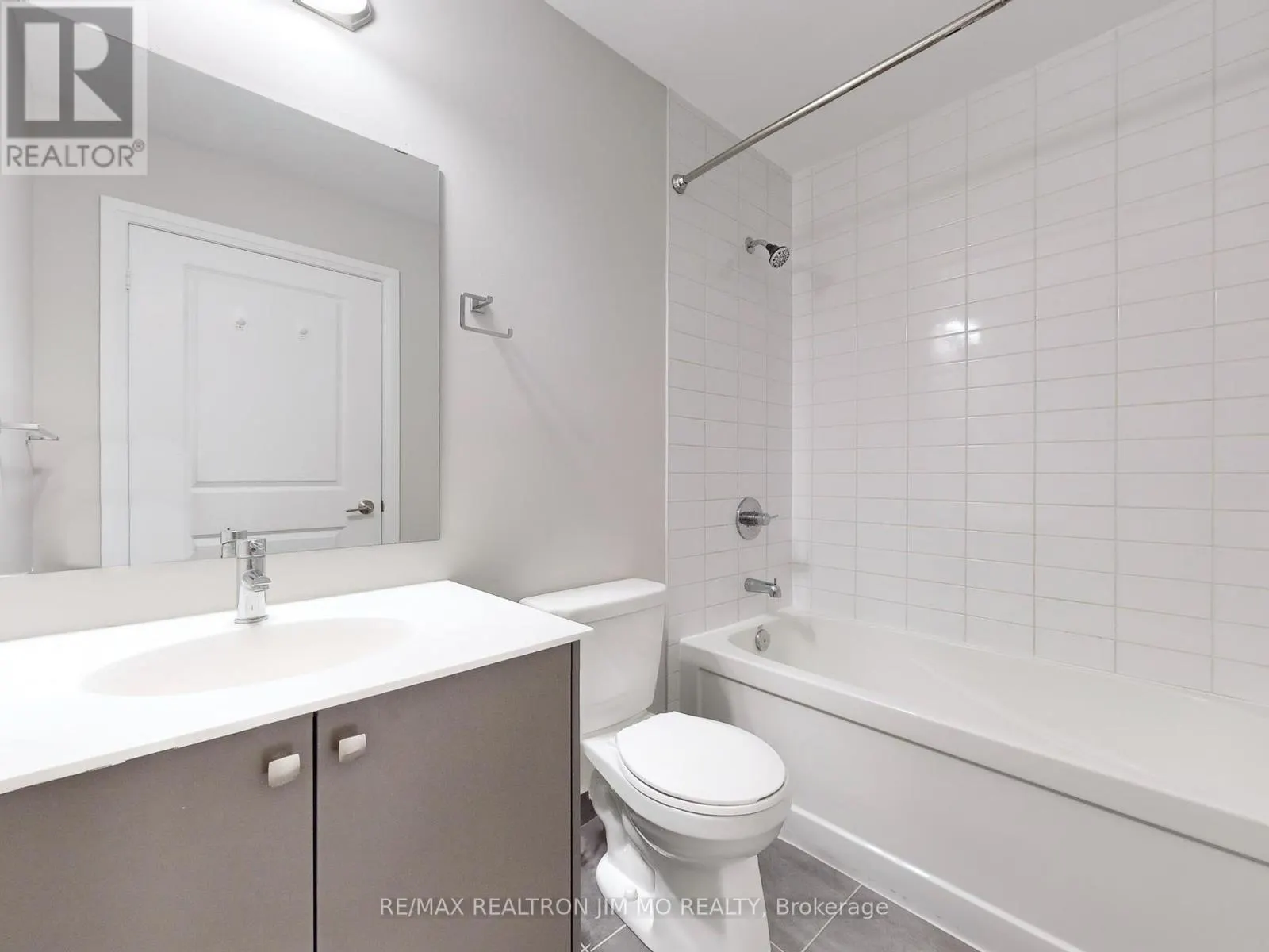 416 - 555 WILLIAM GRAHAM DRIVE