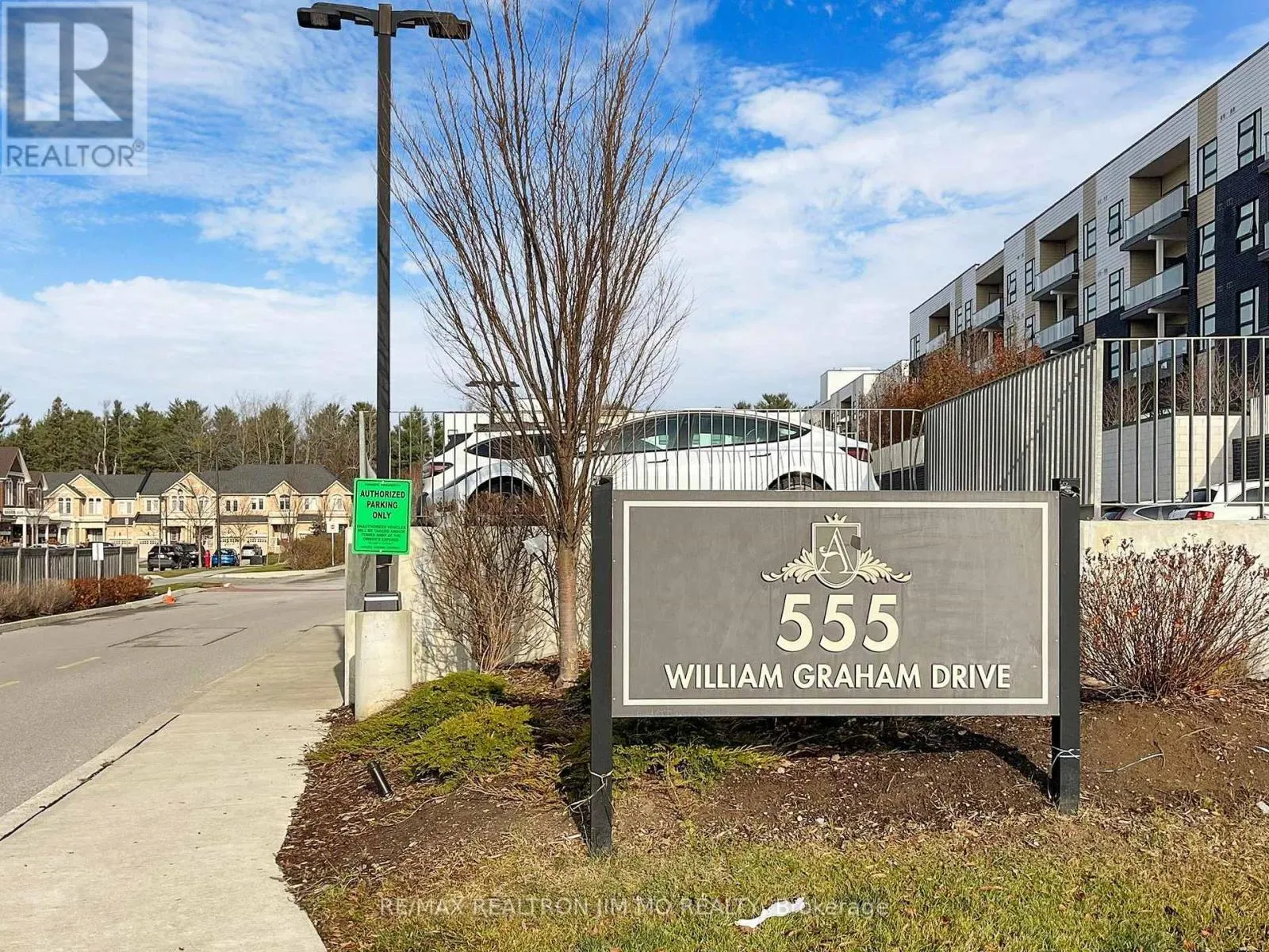 416 - 555 WILLIAM GRAHAM DRIVE