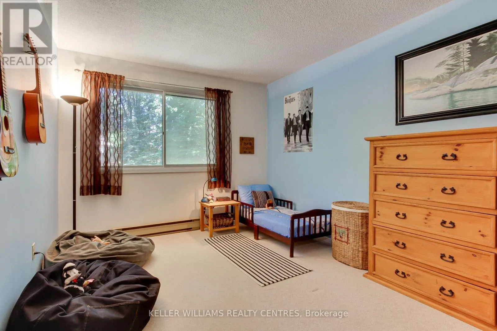 871 ELGIN STREET