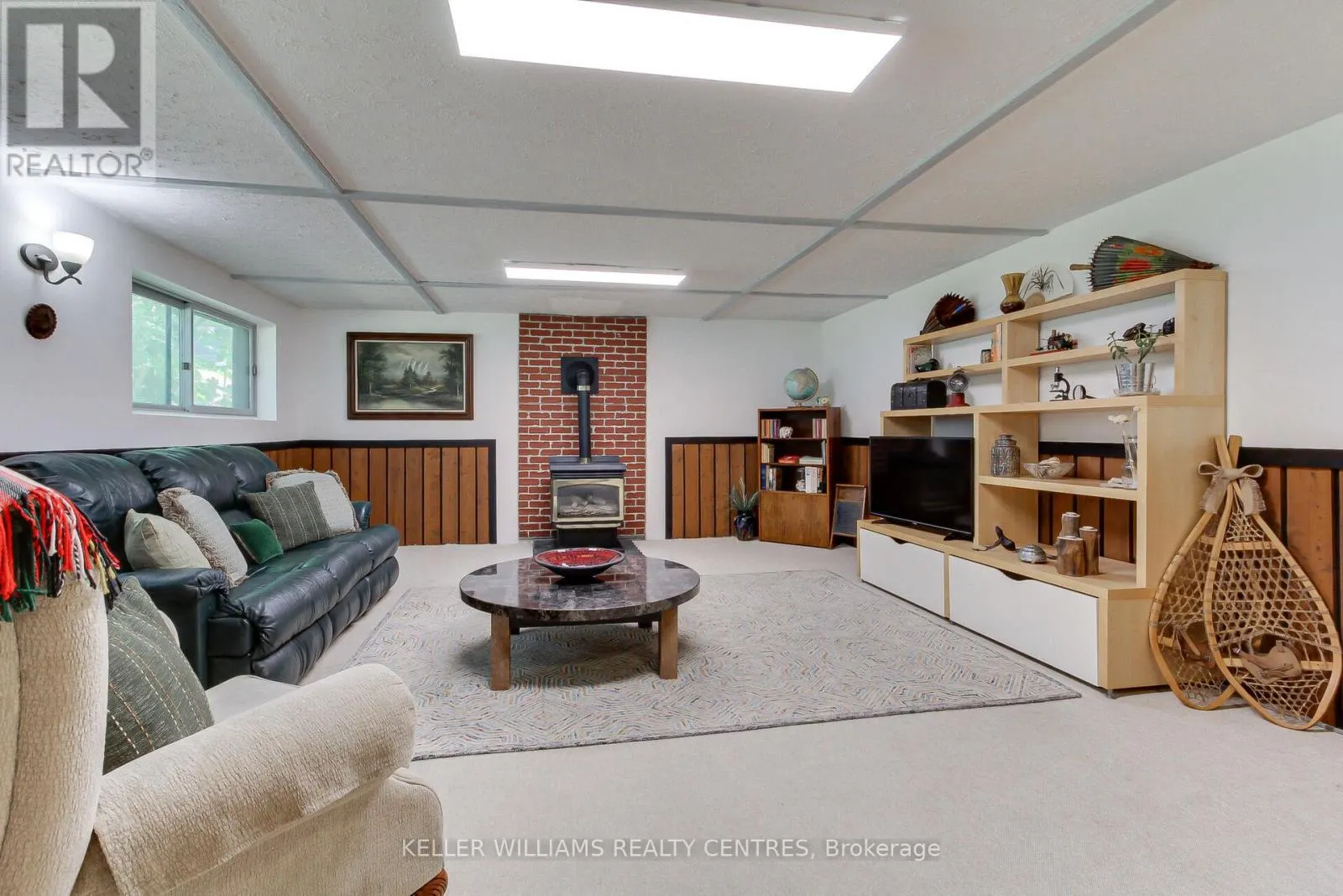 871 ELGIN STREET