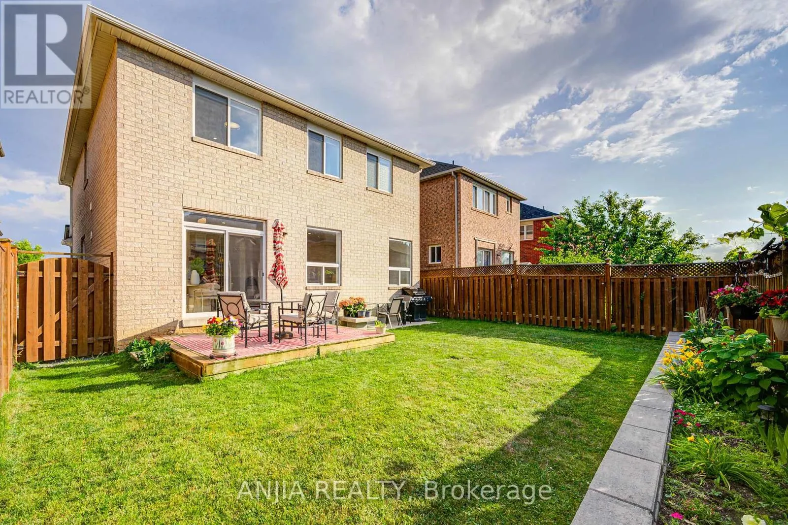 140 EDWARD JEFFERYS AVENUE