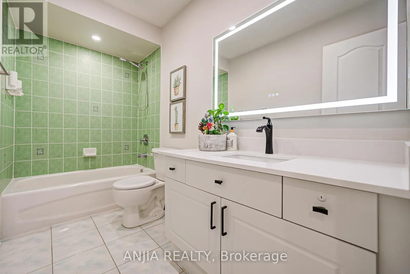 140 EDWARD JEFFERYS AVENUE