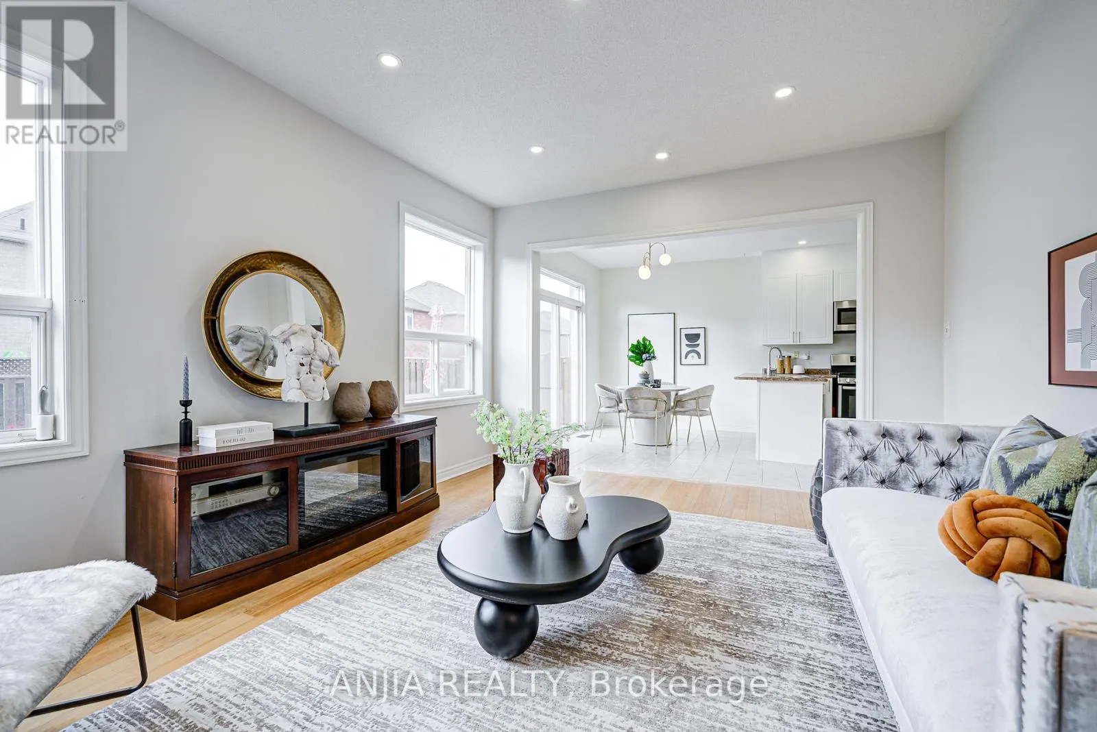 140 EDWARD JEFFERYS AVENUE