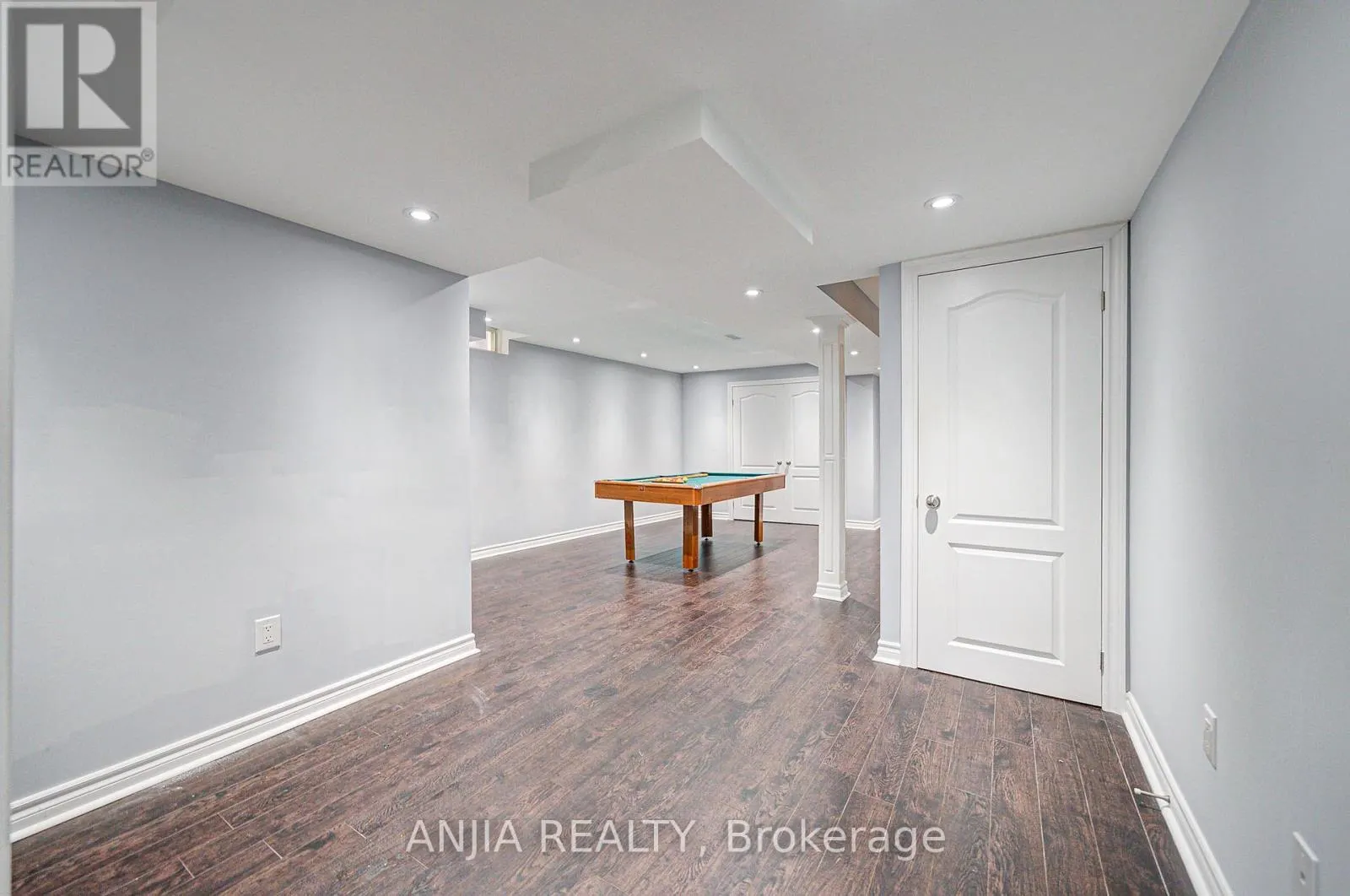 140 EDWARD JEFFERYS AVENUE