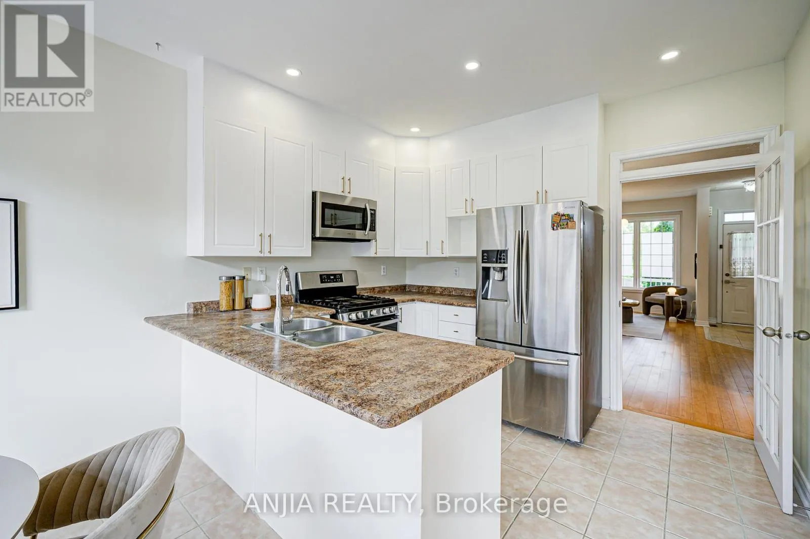 140 EDWARD JEFFERYS AVENUE