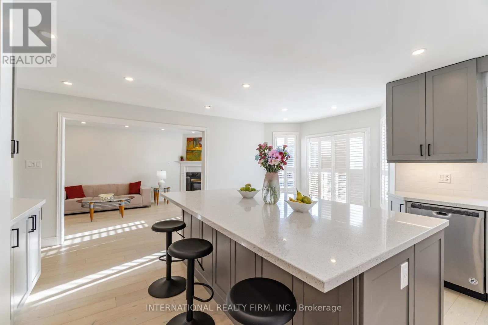 67 ROSANNA CRESCENT
