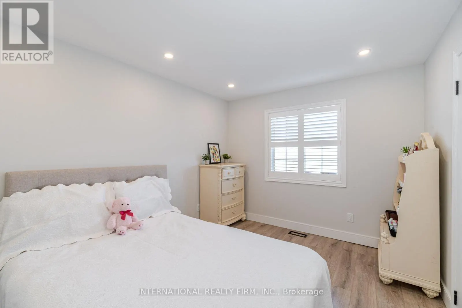 67 ROSANNA CRESCENT