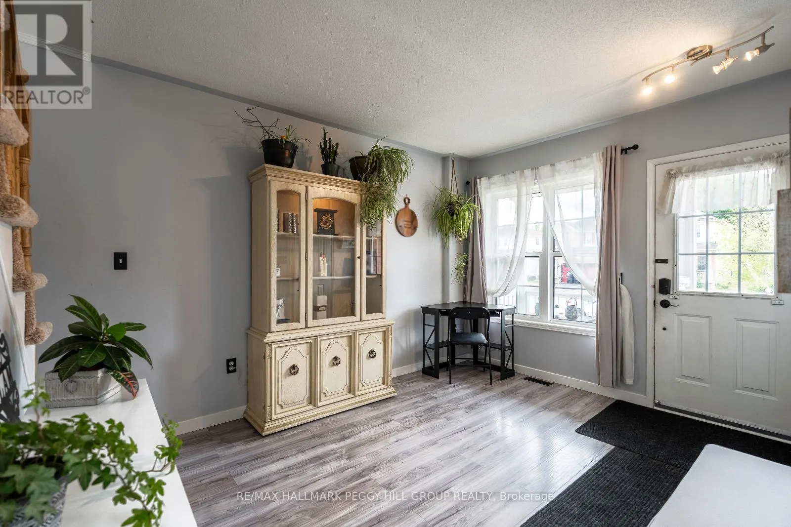 10 TRUAX CRESCENT