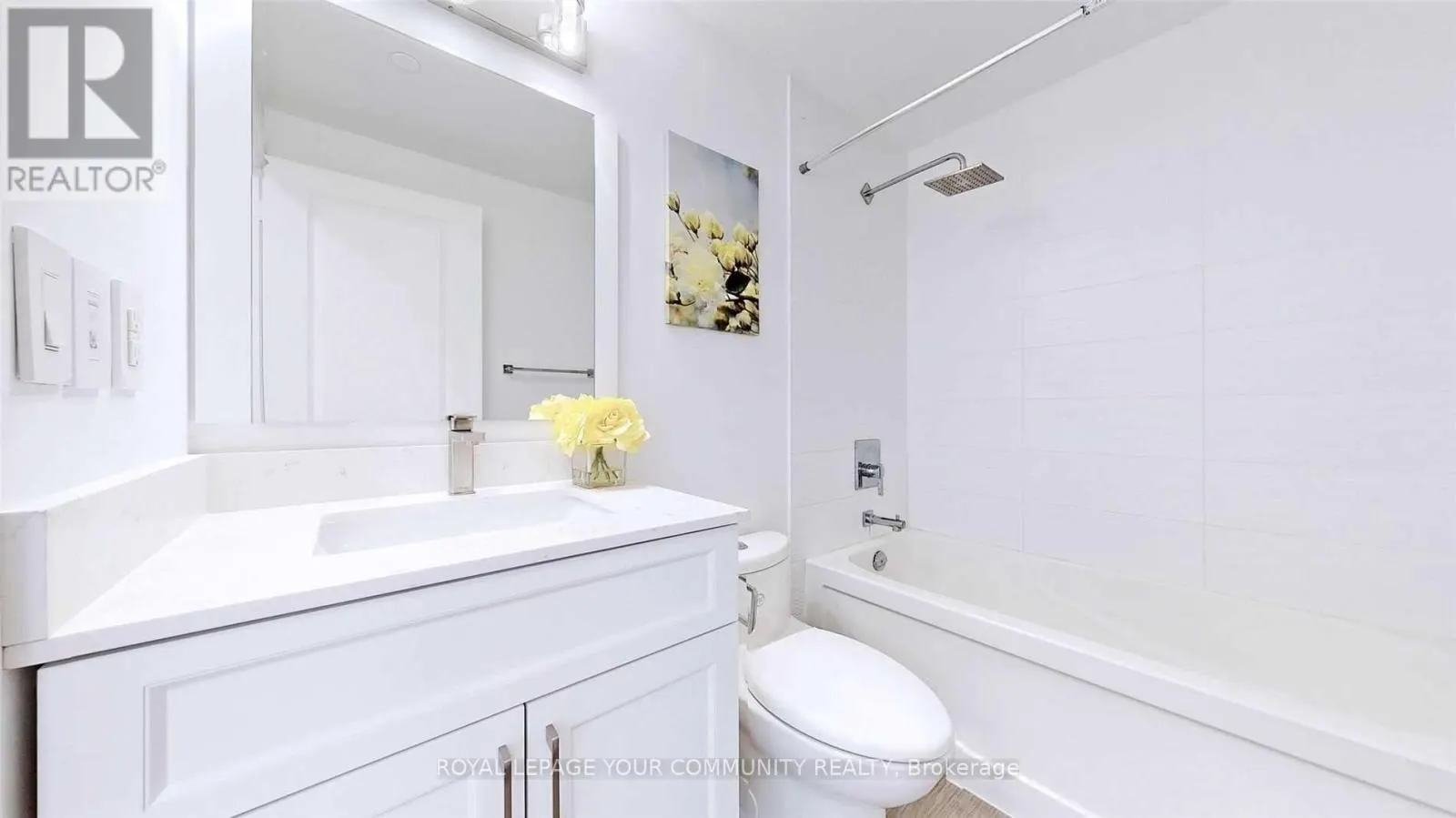 2426 - 7161 YONGE STREET