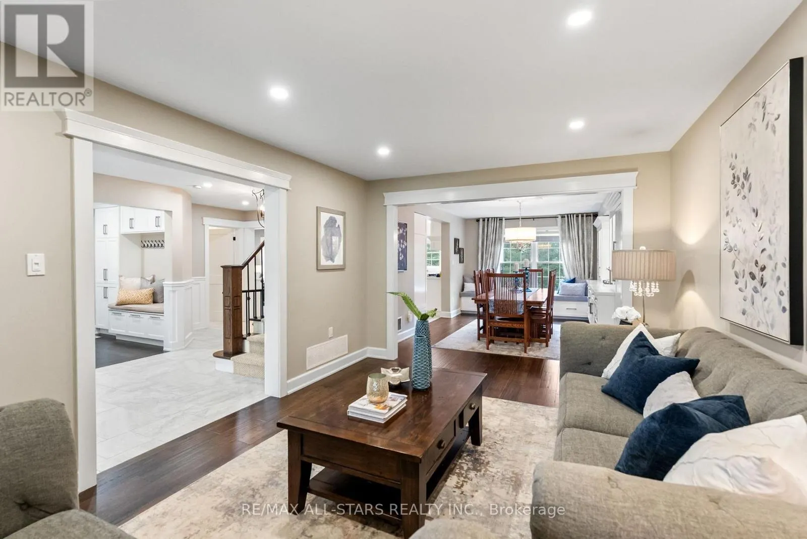 42 GALLOWAY CRESCENT