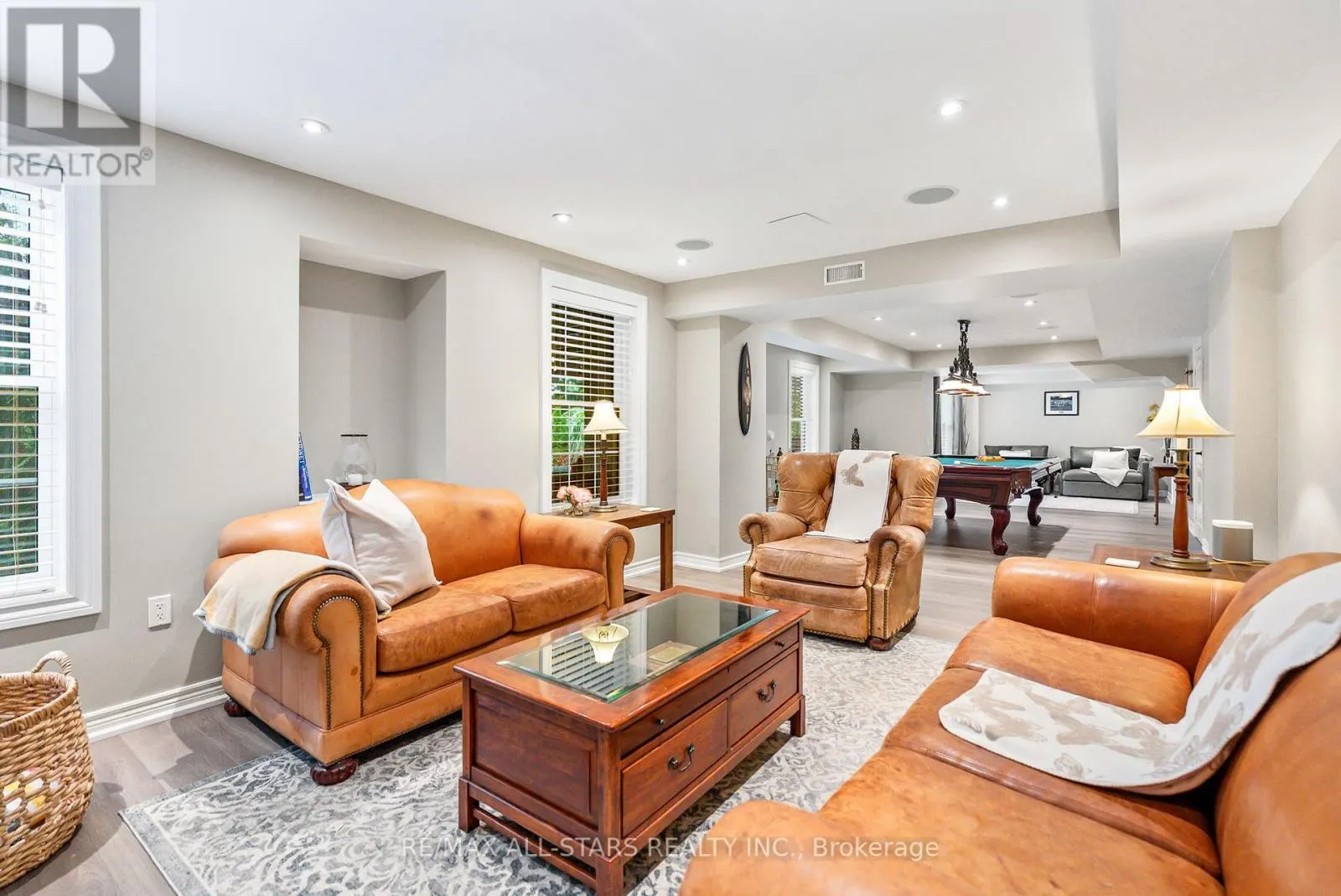 42 GALLOWAY CRESCENT