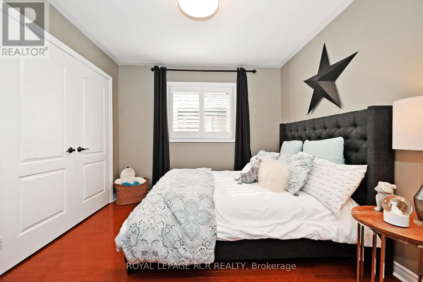 142 REGATTA AVENUE