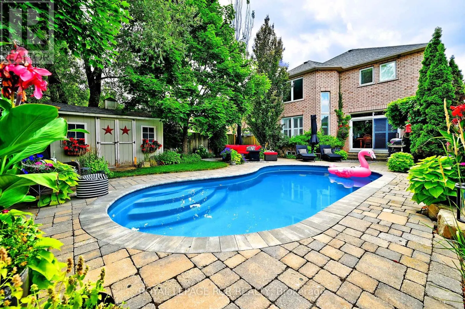 142 REGATTA AVENUE