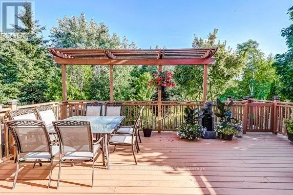 61 DEERWOOD CRESCENT
