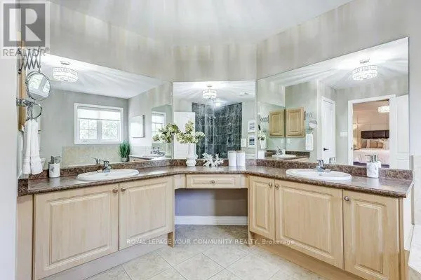 61 DEERWOOD CRESCENT