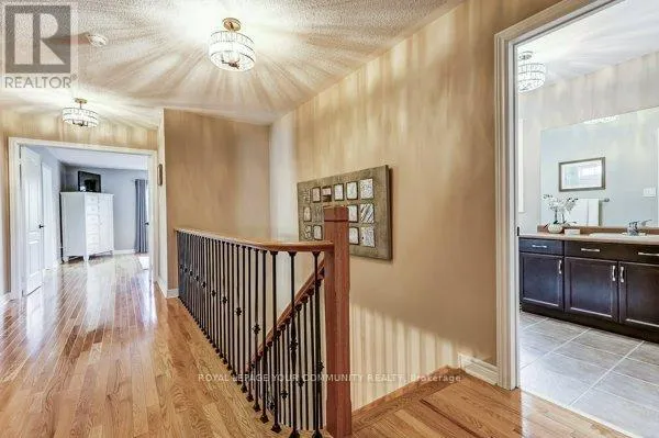 61 DEERWOOD CRESCENT