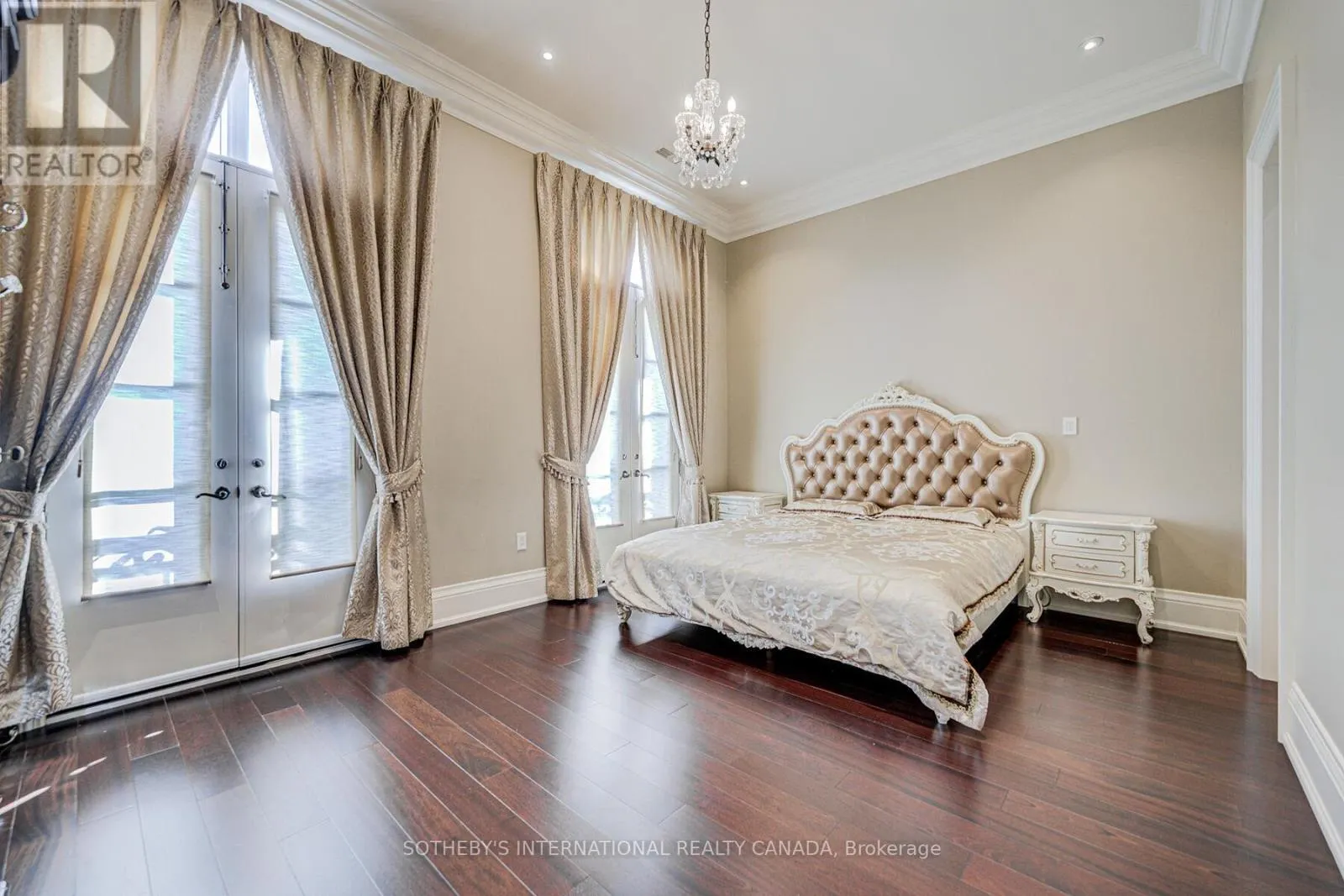 71 GRANDVISTA CRESCENT