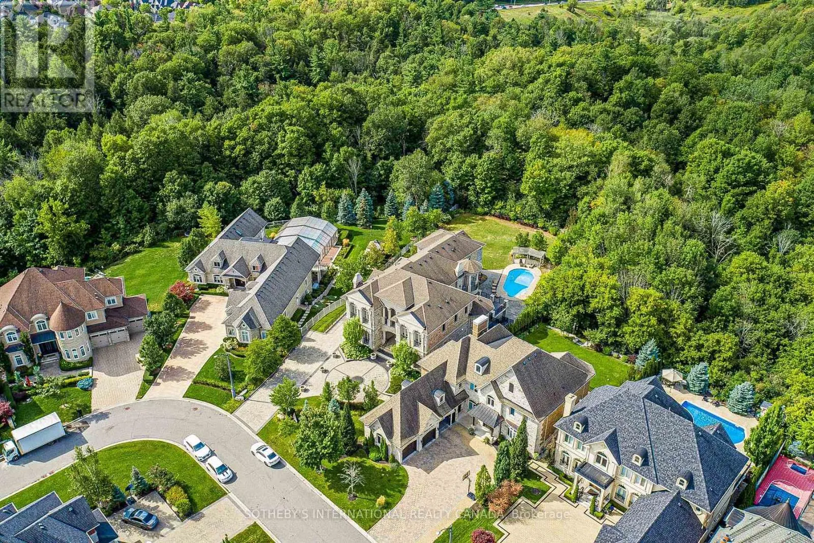 71 GRANDVISTA CRESCENT