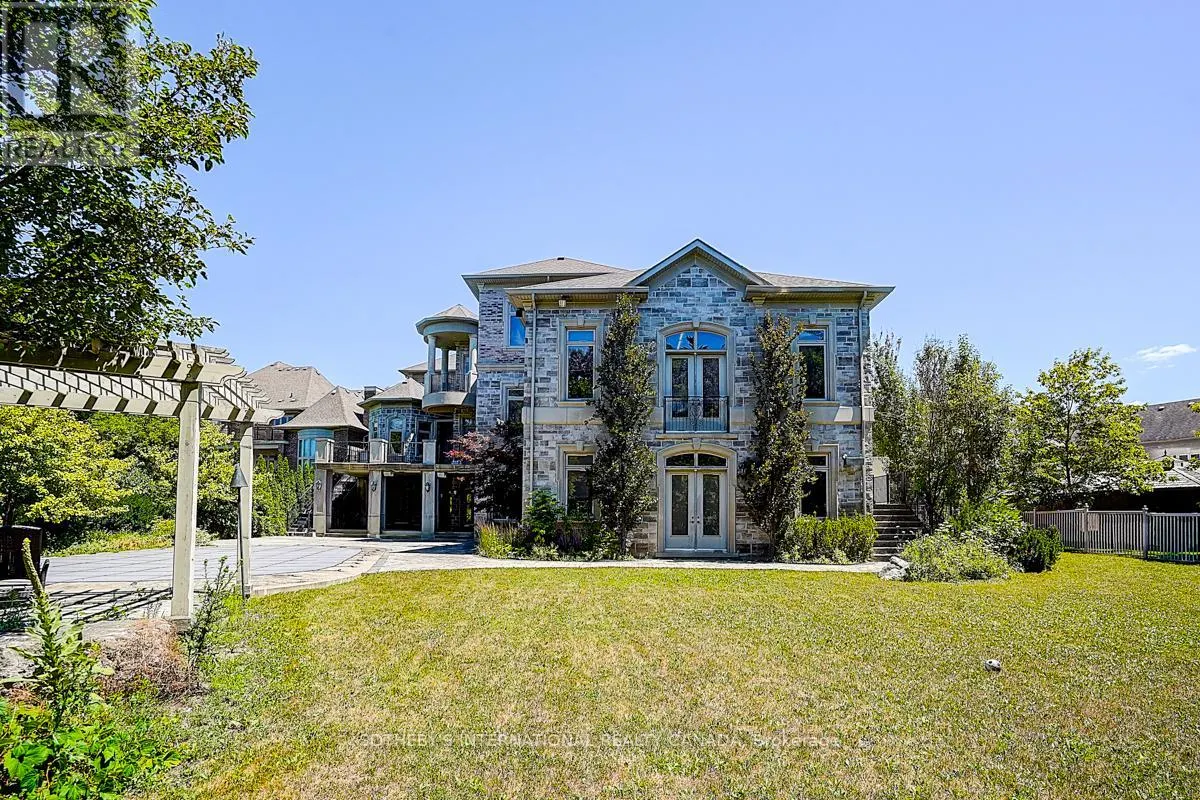 71 GRANDVISTA CRESCENT