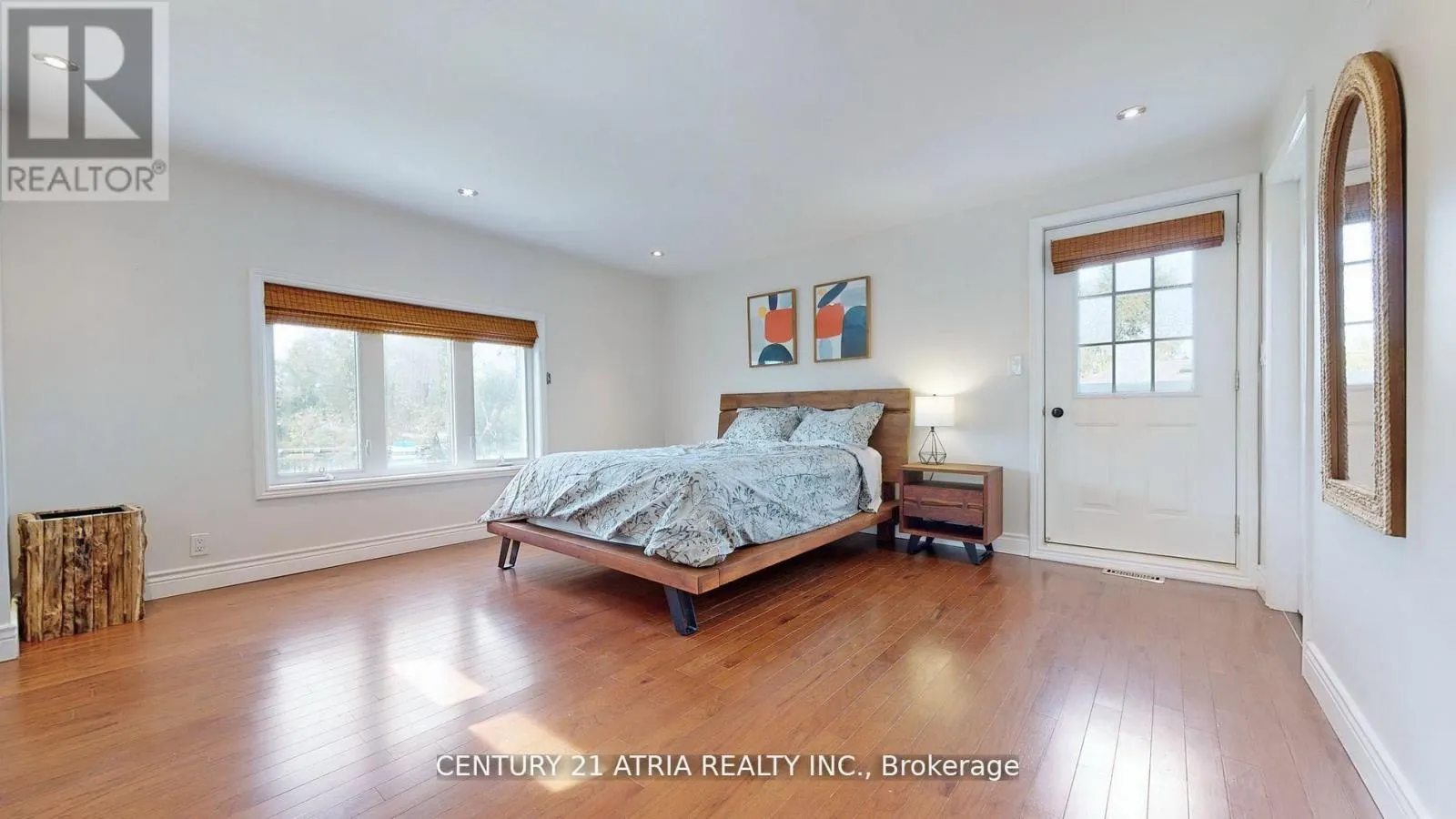 175 RIVEREDGE DRIVE