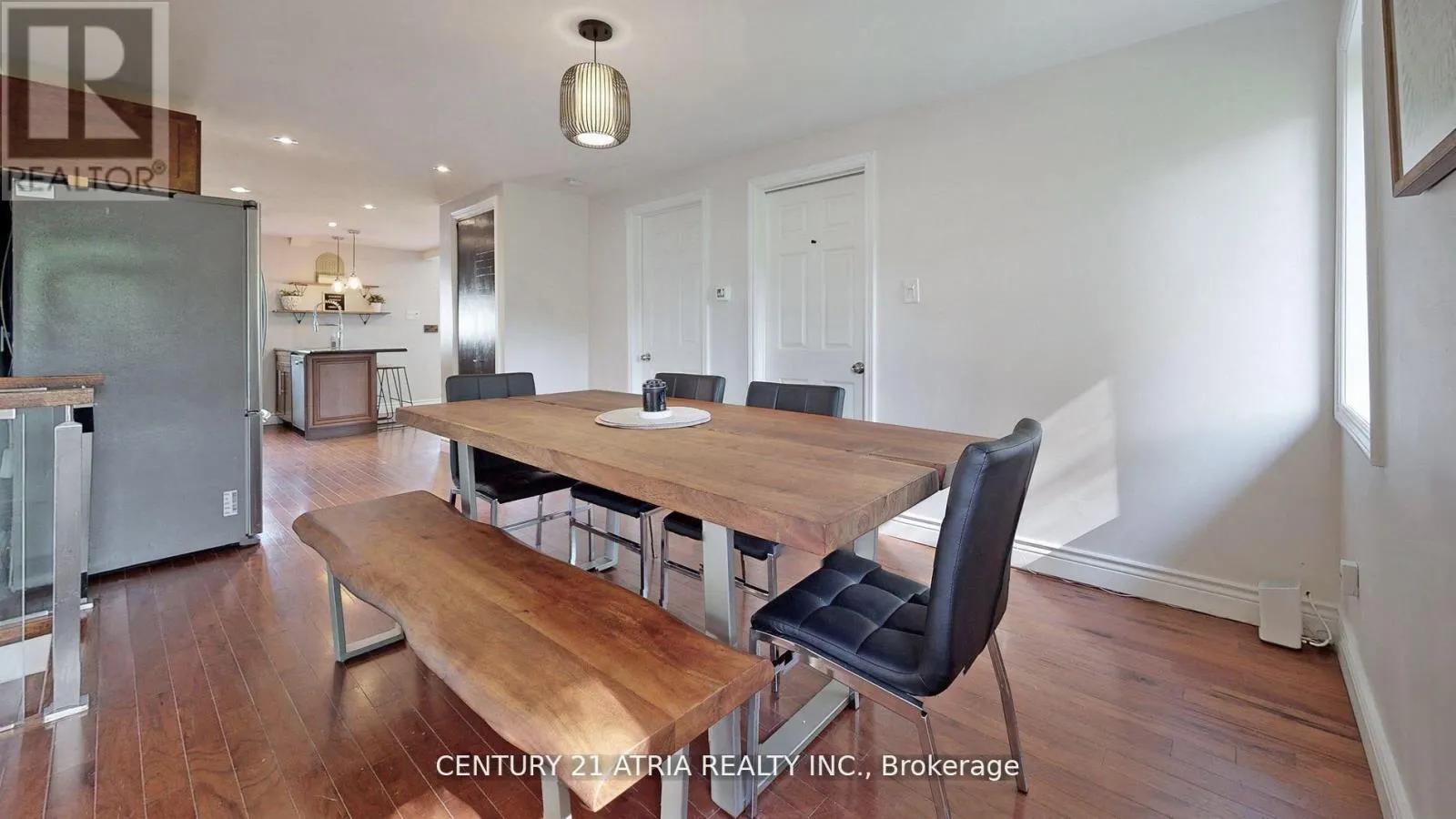 175 RIVEREDGE DRIVE