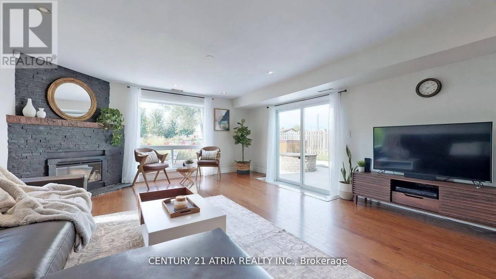 175 RIVEREDGE DRIVE