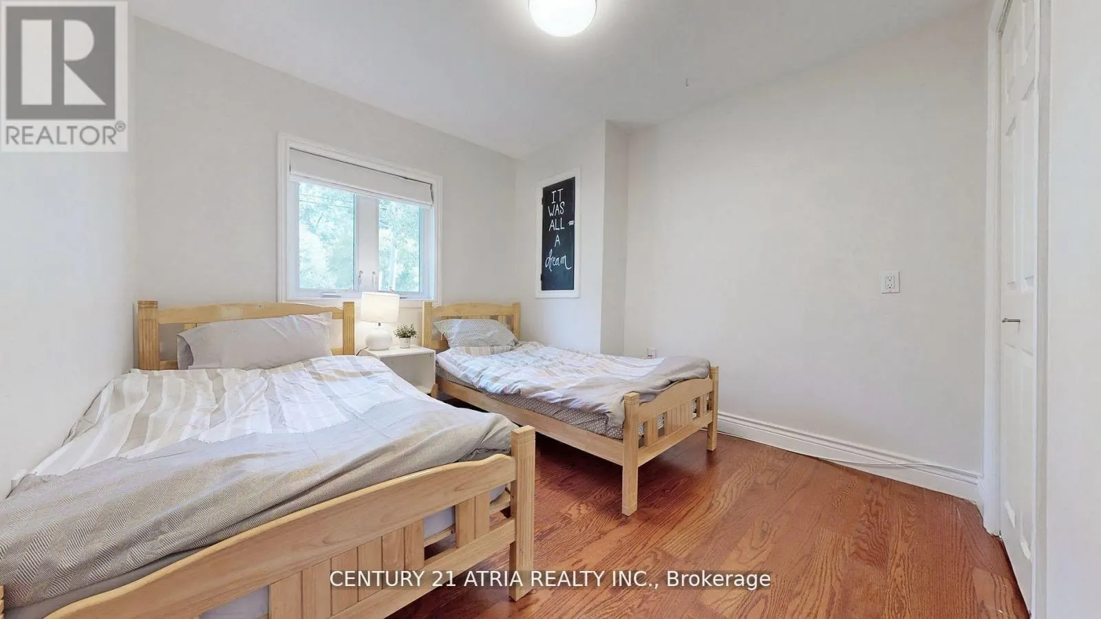 175 RIVEREDGE DRIVE