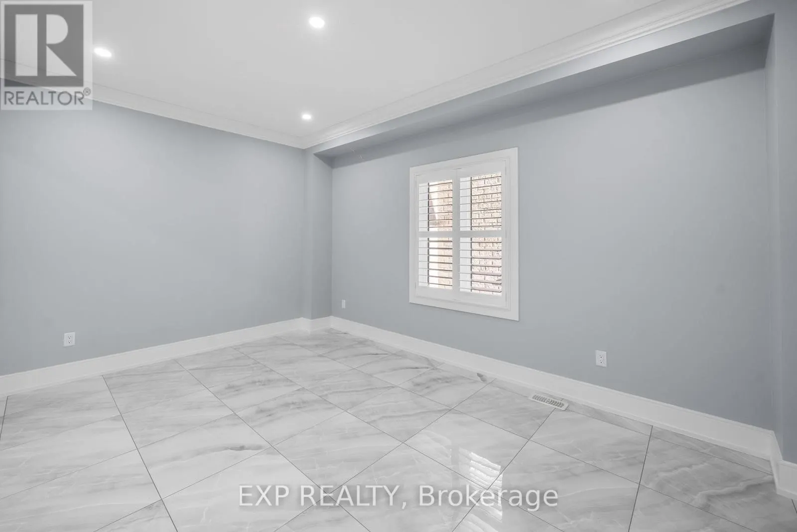 35 TYNDALL DRIVE
