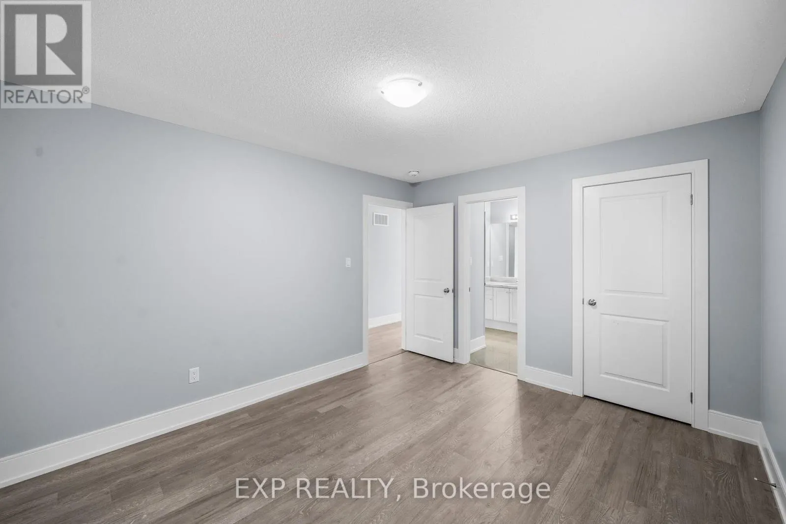 35 TYNDALL DRIVE