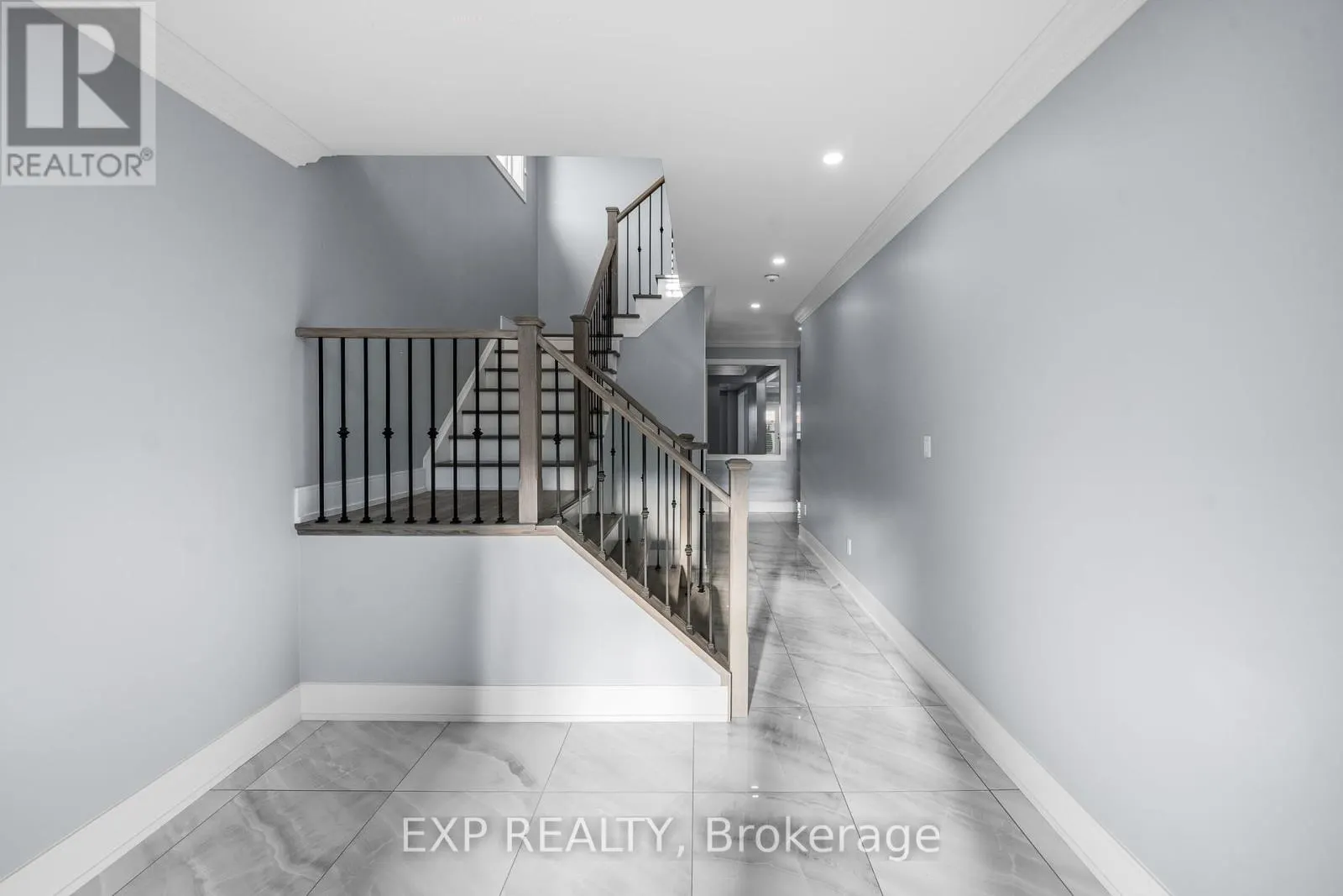 35 TYNDALL DRIVE