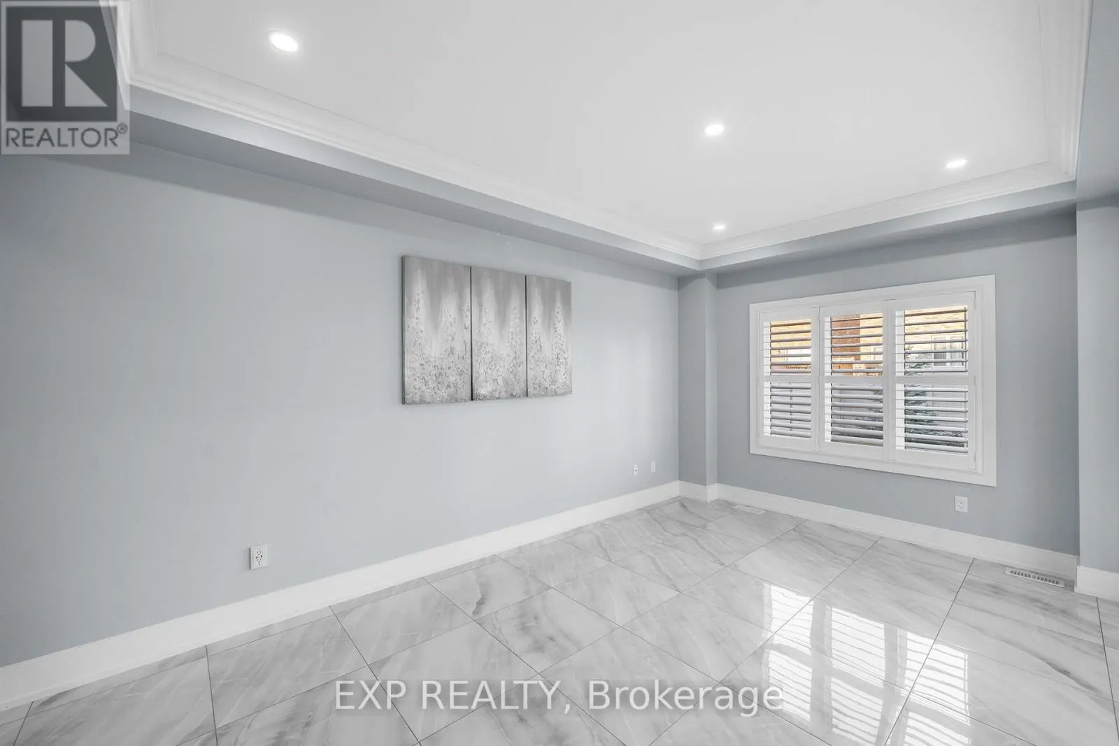 35 TYNDALL DRIVE